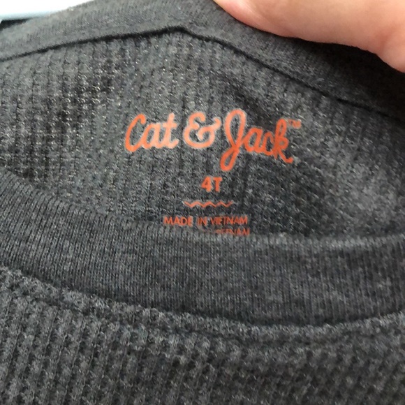 Cat & Jack Gray/Red Shirt - 4T - Picture 2 of 3